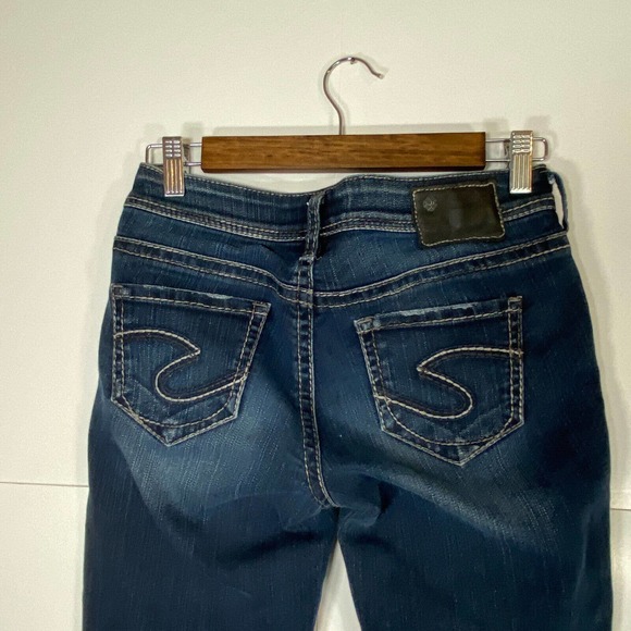 Silver Jeans Size 26 Aiko Kick Flare Capri/Crop Stretch Dark Wash 22" Inseam - Picture 2 of 8